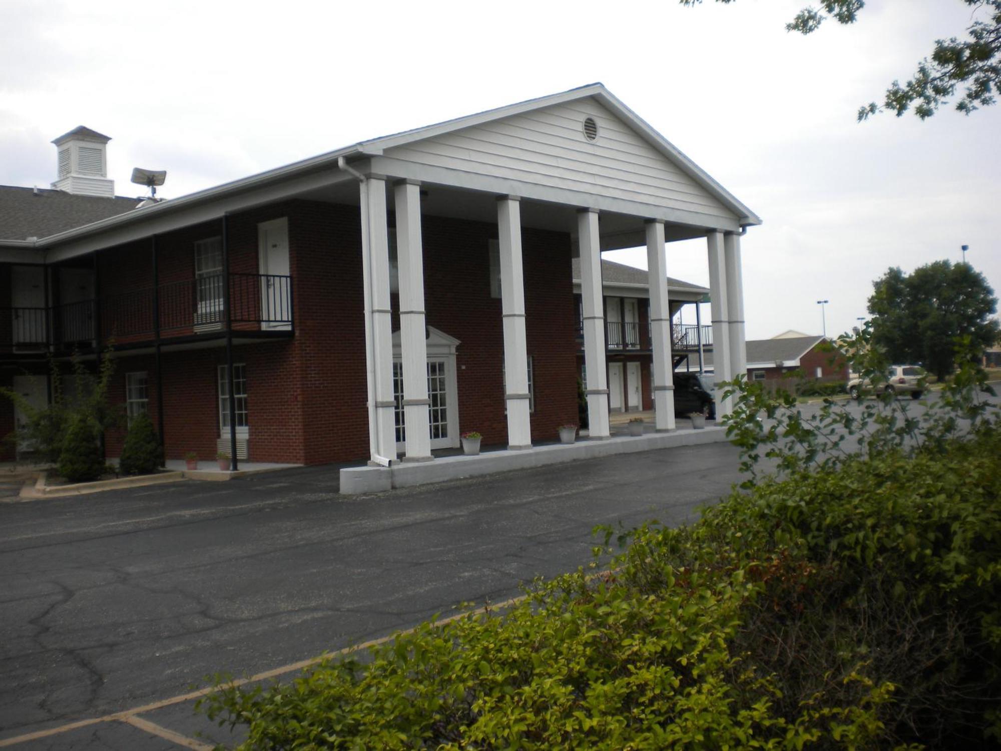 First Heritage Inn Rantoul Eksteriør billede
