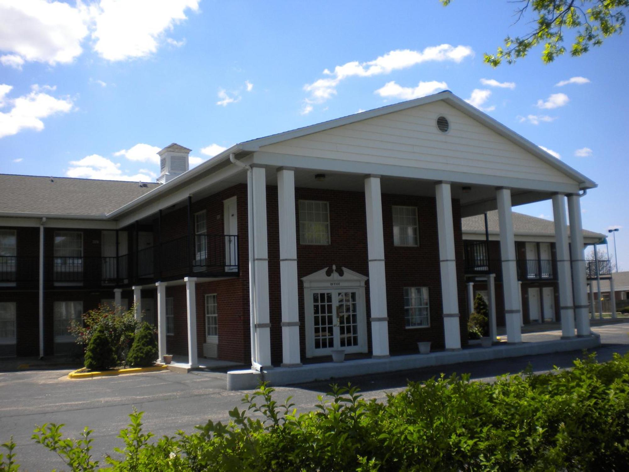 First Heritage Inn Rantoul Eksteriør billede