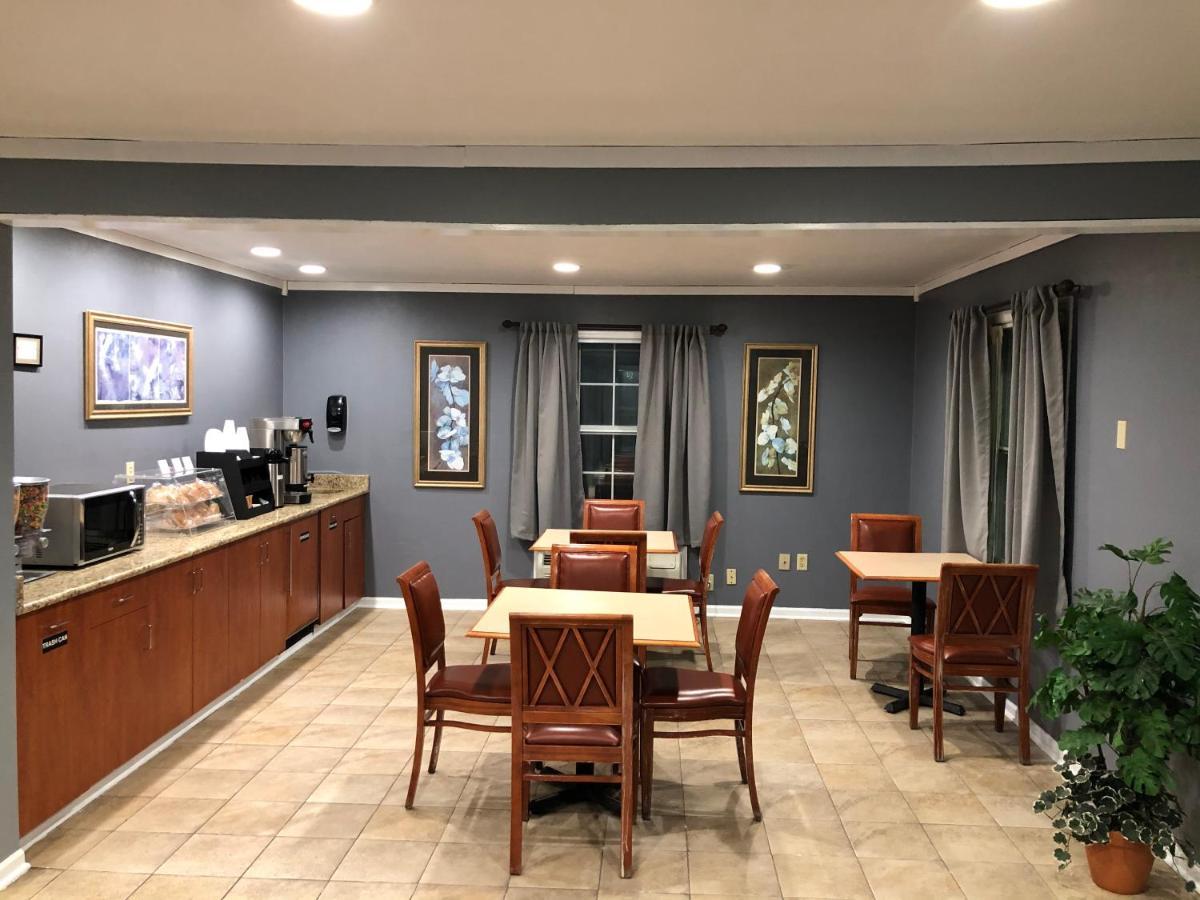 First Heritage Inn Rantoul Eksteriør billede